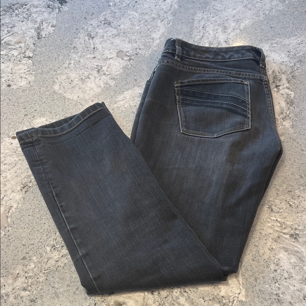 WHBM White House Black Market Dark Gray Straight Leg Jeans Size 6P